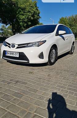 Универсал Toyota Auris 2013 в Одессе