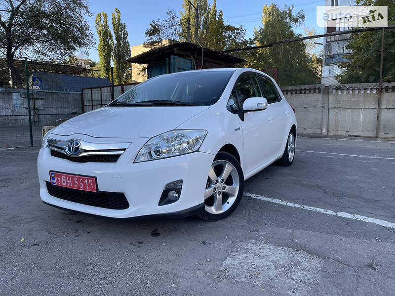 Хэтчбек Toyota Auris 2012 в Киеве