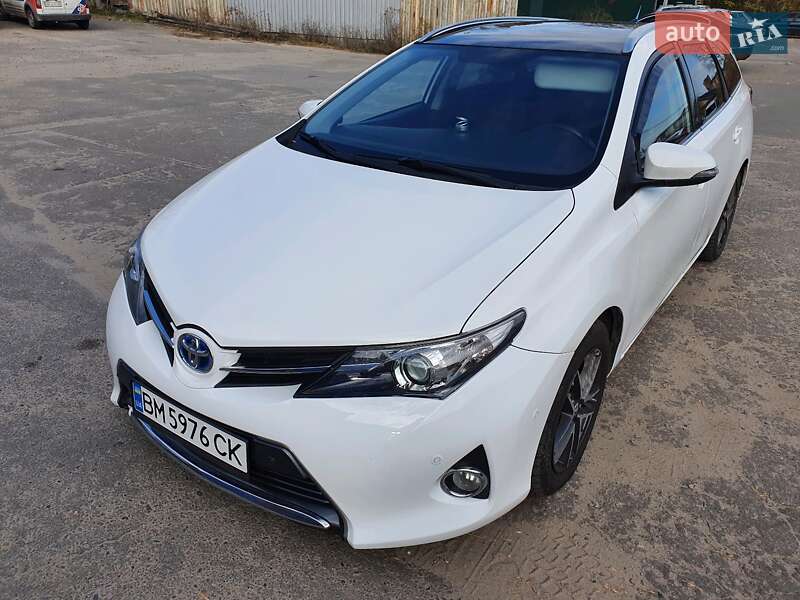 Toyota Auris 2014