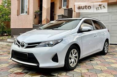 Универсал Toyota Auris 2013 в Киеве