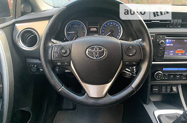 Универсал Toyota Auris 2013 в Киеве