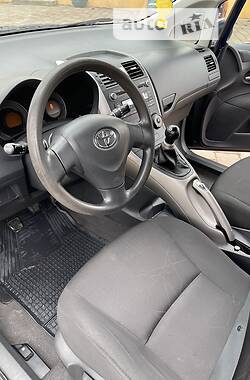 Хэтчбек Toyota Auris 2007 в Черновцах