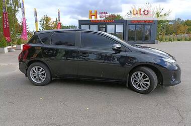 Хэтчбек Toyota Auris 2013 в Киеве