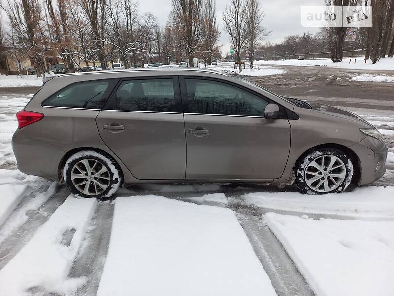 Універсал Toyota Auris 2013 в Києві