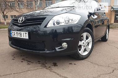 Хэтчбек Toyota Auris 2012 в Черкассах