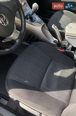 Хэтчбек Toyota Auris 2007 в 