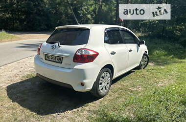 Хетчбек Toyota Auris 2010 в Києві