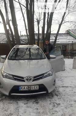 Універсал Toyota Auris 2014 в Києві