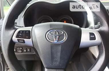 Хетчбек Toyota Auris 2011 в Ківерцях