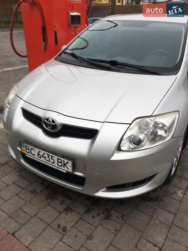 Хетчбек Toyota Auris 2008 в Львові