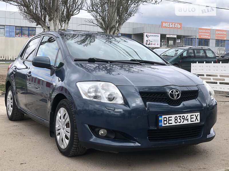 Хэтчбек Toyota Auris 2008 в Николаеве