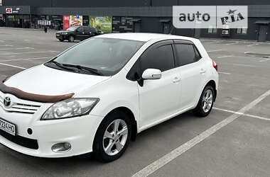 Хэтчбек Toyota Auris 2011 в Броварах