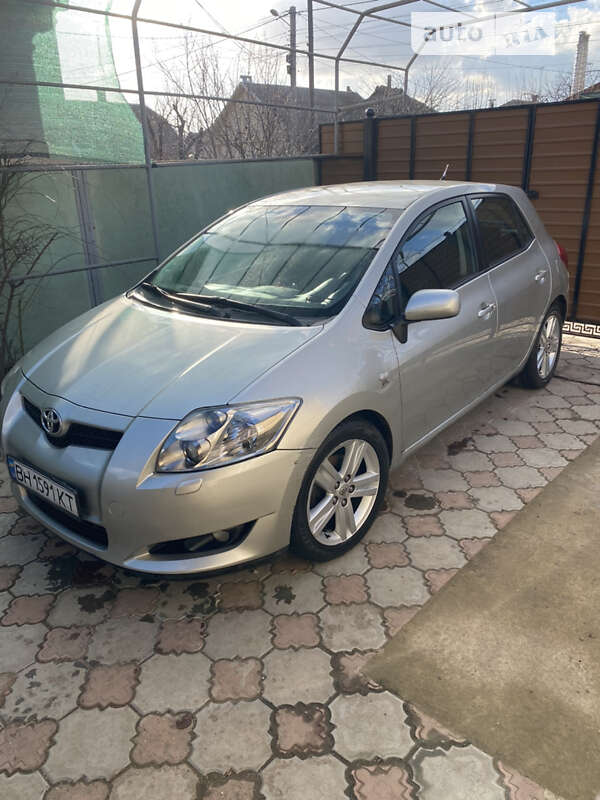 Хэтчбек Toyota Auris 2007 в Измаиле