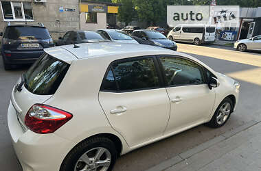 Хэтчбек Toyota Auris 2012 в Хмельницком