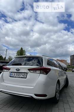 Универсал Toyota Auris 2017 в Киеве