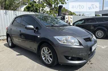 Хэтчбек Toyota Auris 2009 в Луцке