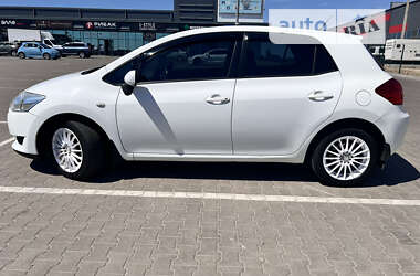 Хэтчбек Toyota Auris 2008 в Киеве