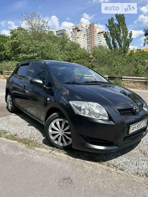 Хэтчбек Toyota Auris 2008 в Запорожье