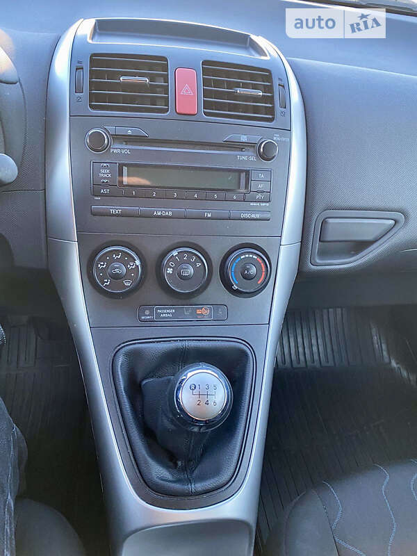 Хэтчбек Toyota Auris 2011 в Одессе