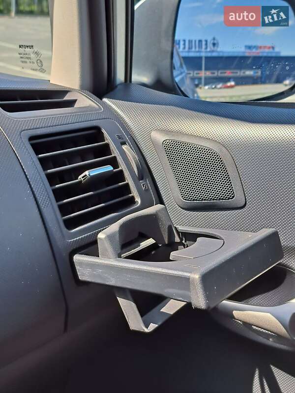 Хэтчбек Toyota Auris 2008 в Днепре