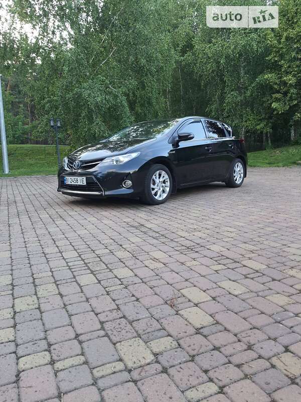 Хетчбек Toyota Auris 2014 в Харкові