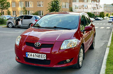Хэтчбек Toyota Auris 2009 в Киеве