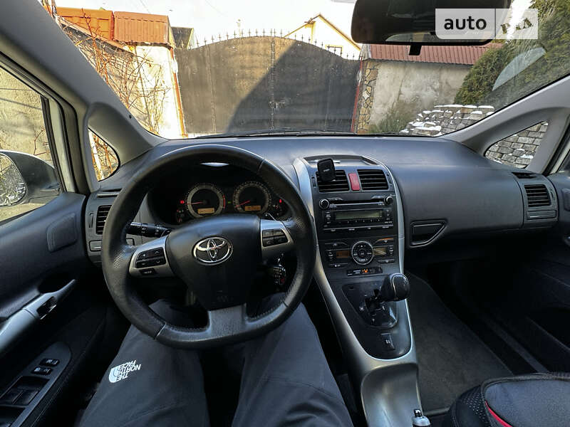 Хетчбек Toyota Auris 2011 в Хмельницькому