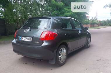 Хэтчбек Toyota Auris 2007 в Ровно