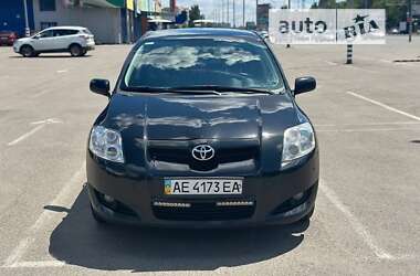 Хетчбек Toyota Auris 2008 в Дніпрі