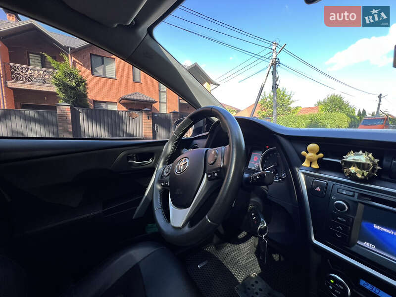 Универсал Toyota Auris 2014 в Виннице