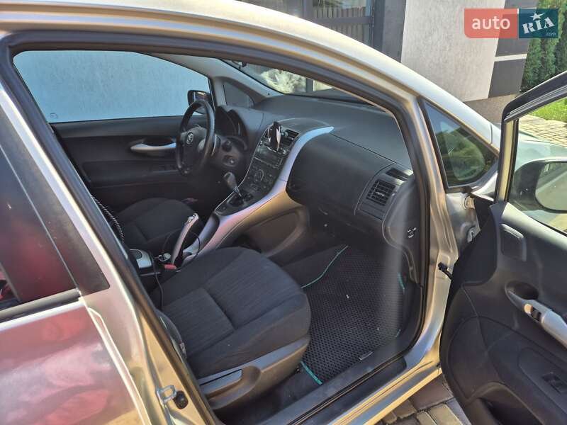 Хэтчбек Toyota Auris 2007 в Вышгороде