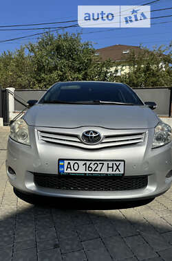 Хетчбек Toyota Auris 2011 в Мукачевому