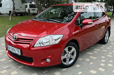 Хэтчбек Toyota Auris 2011 в Одессе