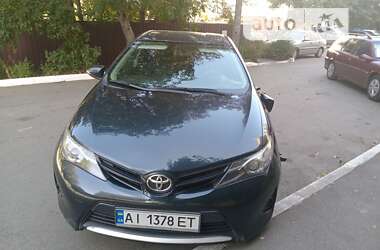 Хэтчбек Toyota Auris 2013 в Вышгороде