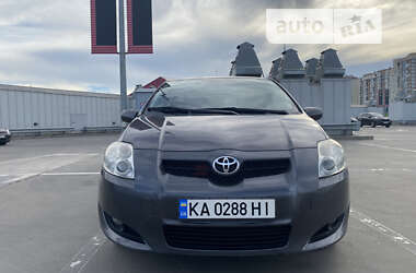 Хэтчбек Toyota Auris 2008 в Киеве