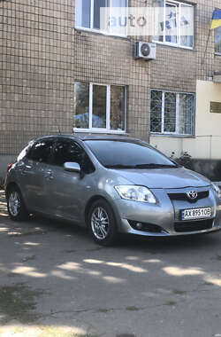 Хэтчбек Toyota Auris 2008 в Первомайске