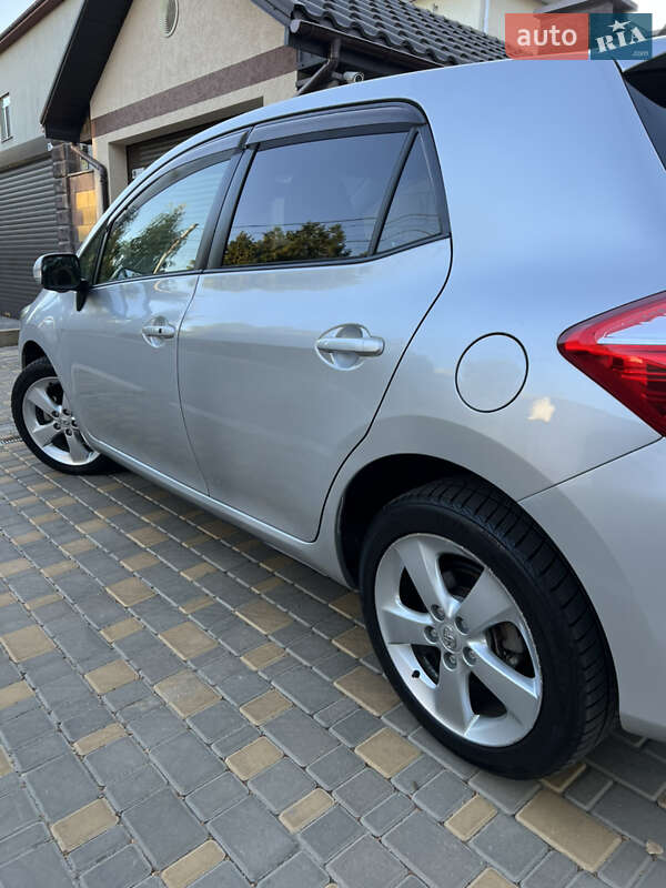 Хетчбек Toyota Auris 2011 в Одесі