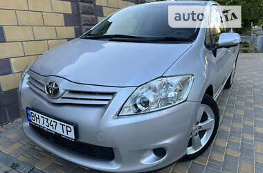 Хетчбек Toyota Auris 2011 в Одесі