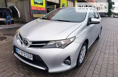 Универсал Toyota Auris 2014 в Тернополе