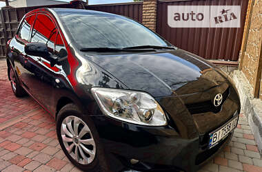 Хэтчбек Toyota Auris 2008 в Полтаве