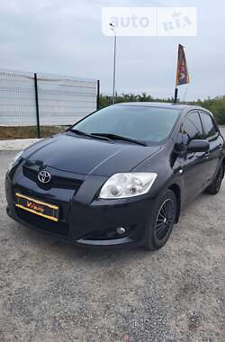 Хэтчбек Toyota Auris 2008 в Казатине