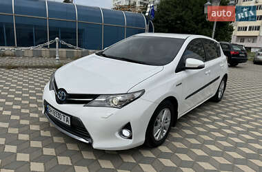 Хэтчбек Toyota Auris 2014 в Черноморске