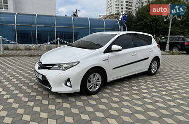 Хэтчбек Toyota Auris 2014 в Черноморске