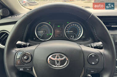 Хэтчбек Toyota Auris 2014 в Черноморске