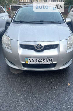 Хэтчбек Toyota Auris 2008 в Киеве