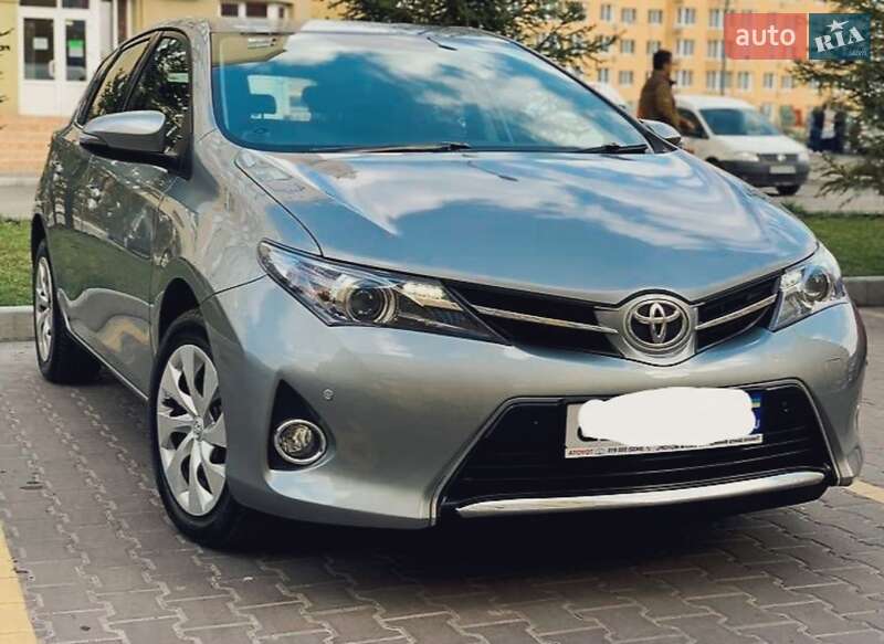 Toyota Auris 2012