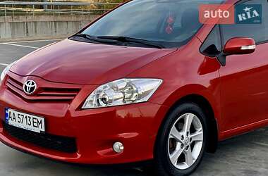 Хетчбек Toyota Auris 2011 в Києві