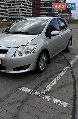 Хэтчбек Toyota Auris 2008 в Киеве