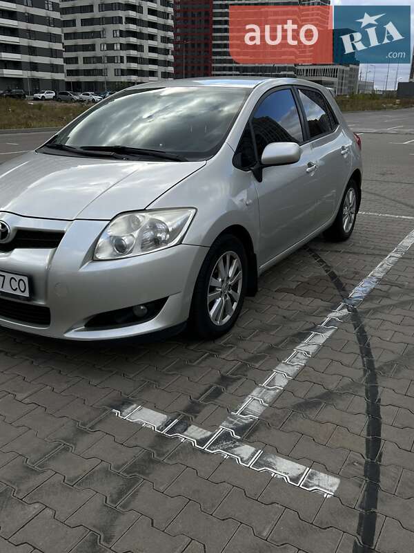 Хетчбек Toyota Auris 2008 в Києві