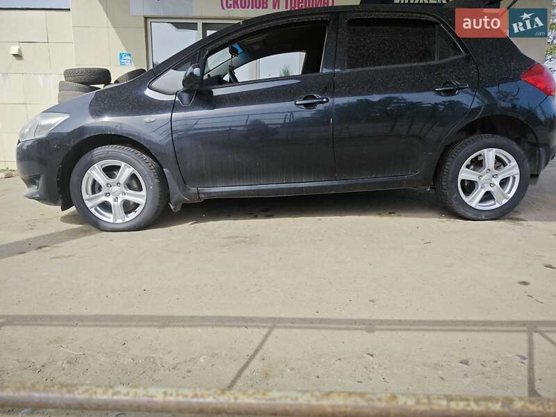 Хетчбек Toyota Auris 2008 в Краматорську